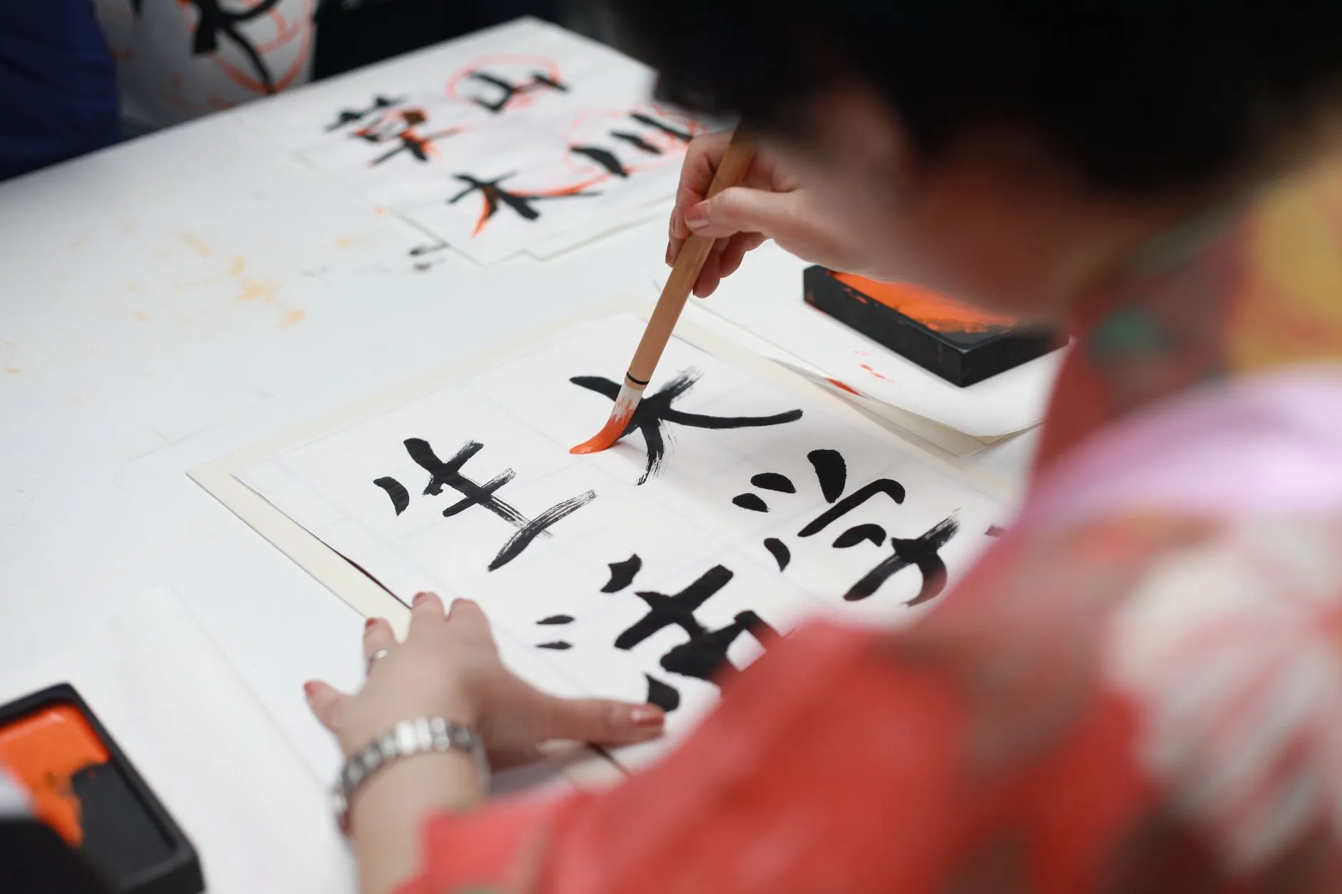 家瑜货架制造工艺解析：从原材料到成品的品质管控体系